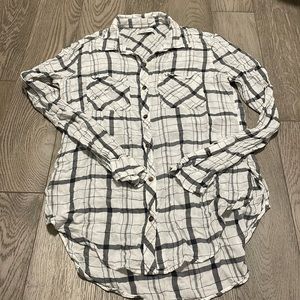 Abercombie & Fitch Black and White Plaid shirt
